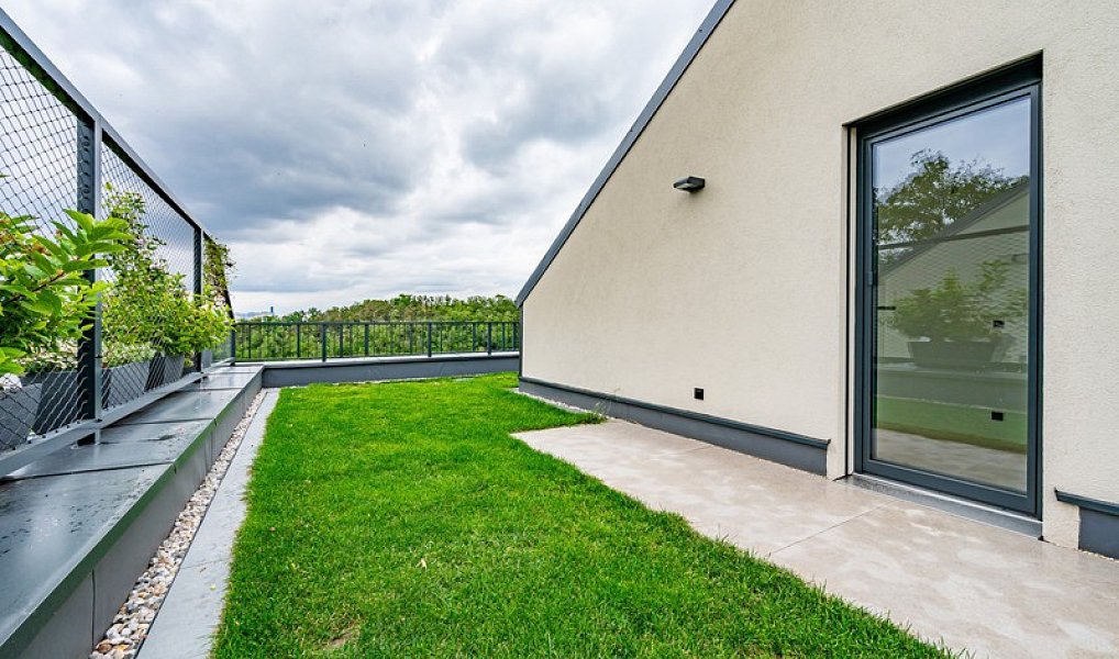 Prodej domu 305 m² s pozemkem 362 m², Praha – náhled fotky 14