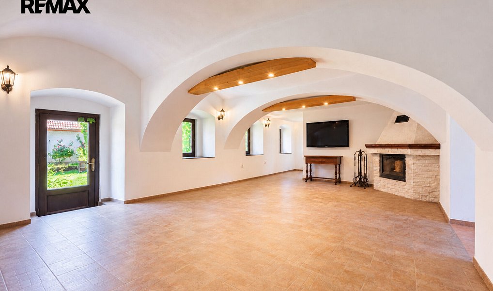 Prodej chaty/chalupy 330 m² s pozemkem 1 643 m², Sklené nad Oslavou – náhled fotky 24