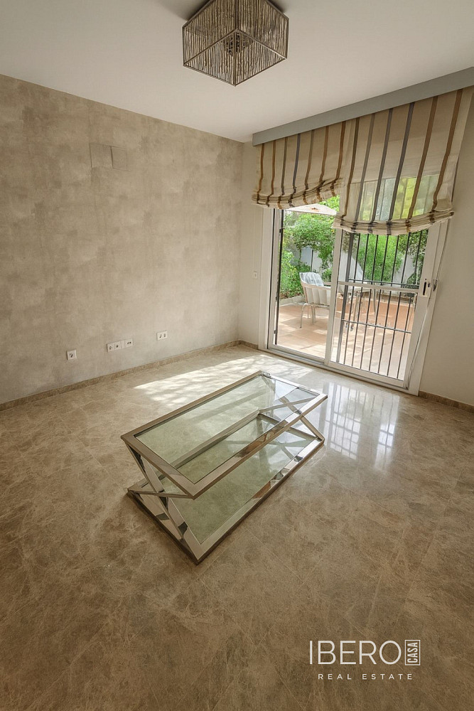 Piso 3+kk – Marbella, Nueva Andalucía - Vista 2