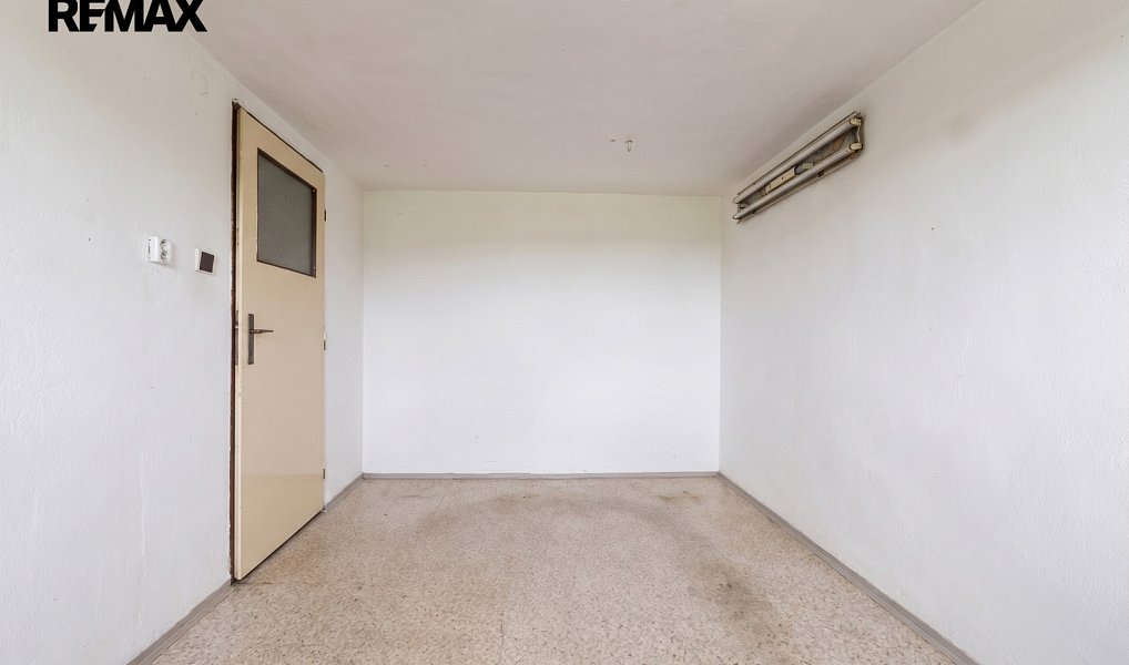 Prodej domu 225 m² s pozemkem 3 499 m², Litvínov – náhled fotky 33