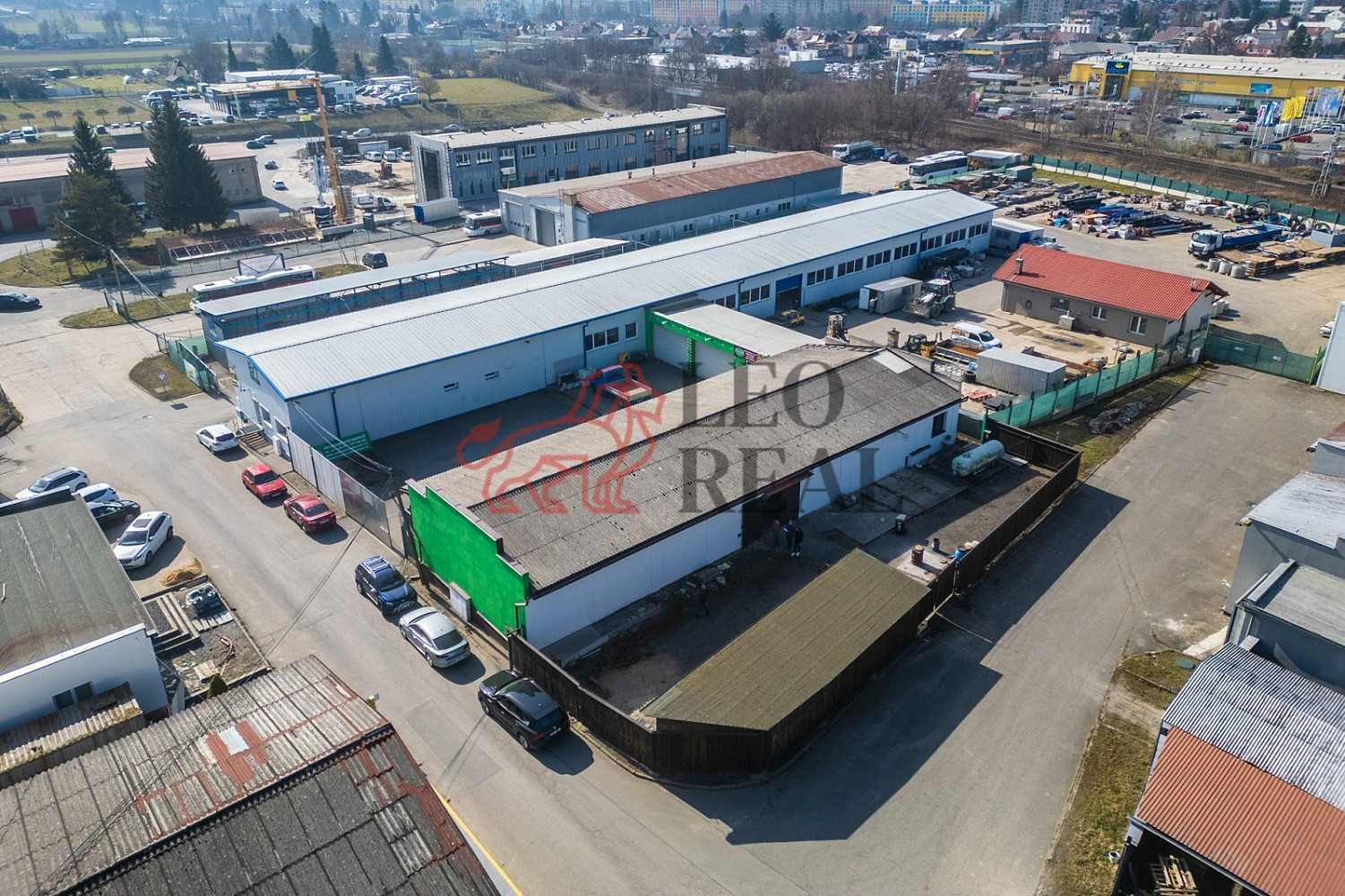 Prodej skladovacích prostor 443 m²