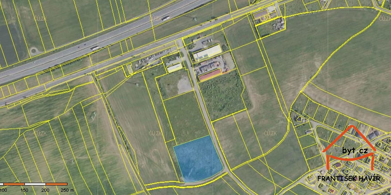 Prodej komerčního pozemku 9 892 m²
