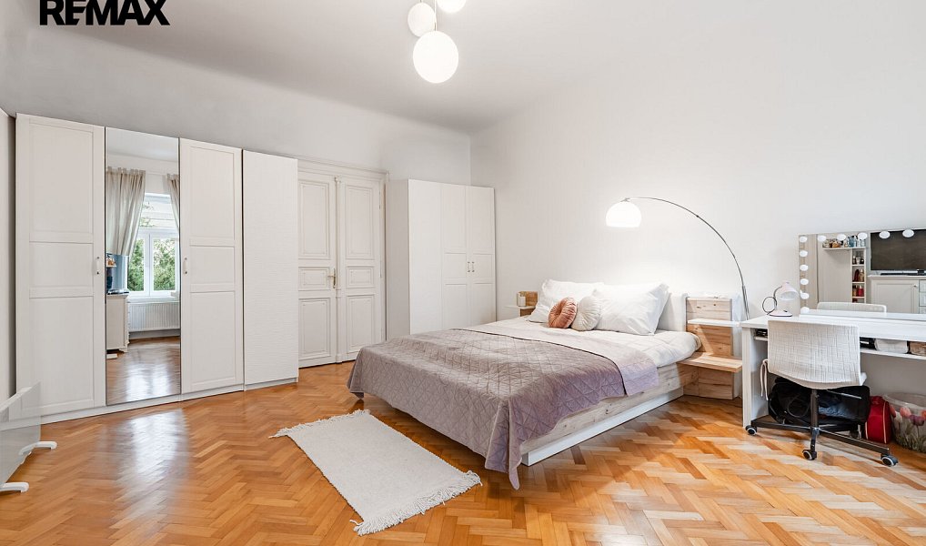 Pronájem bytu 2+1 86 m², Praha – náhled fotky 3