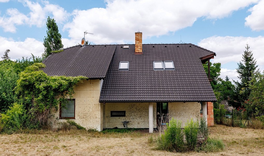 Prodej domu 206 m² s pozemkem 1 400 m², Cvrčovice – náhled fotky 3