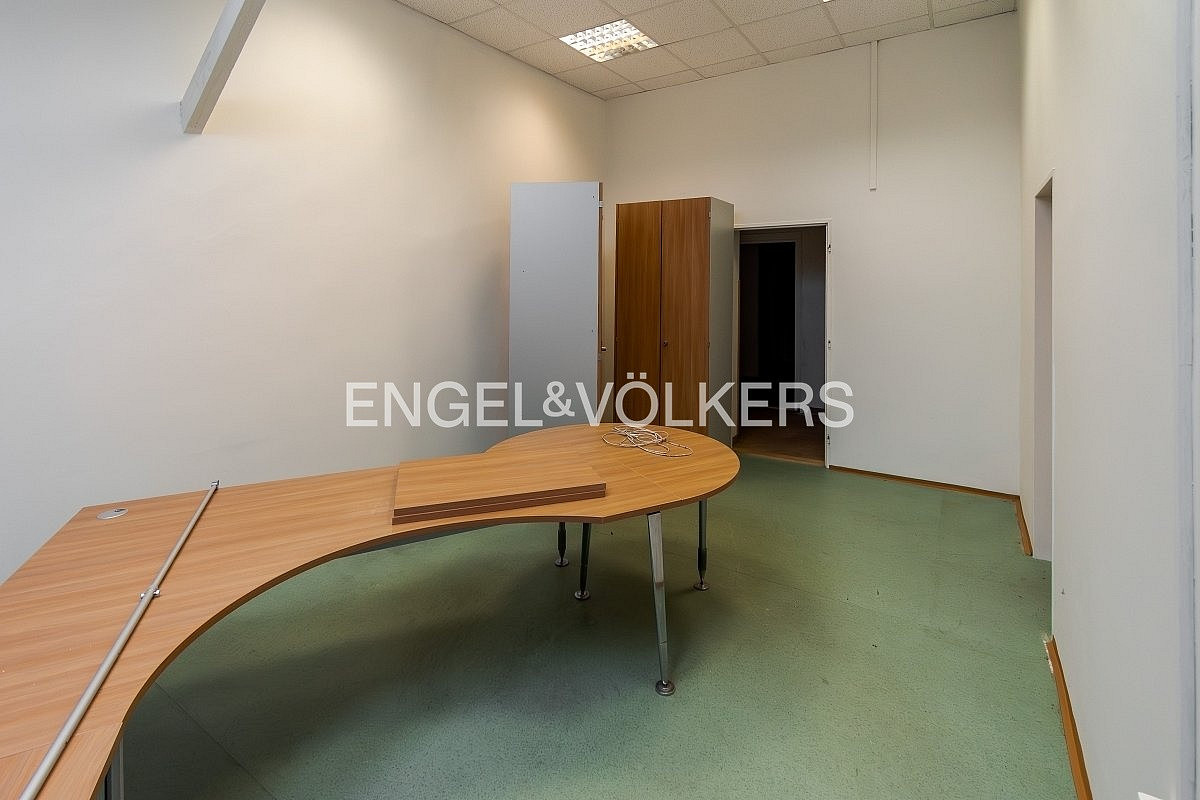 Pronájem kanceláře 212 m² – fotografie 4