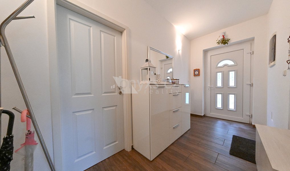 Prodej domu 183 m² s pozemkem 2 301 m², Komorní Lhotka – náhled fotky 24