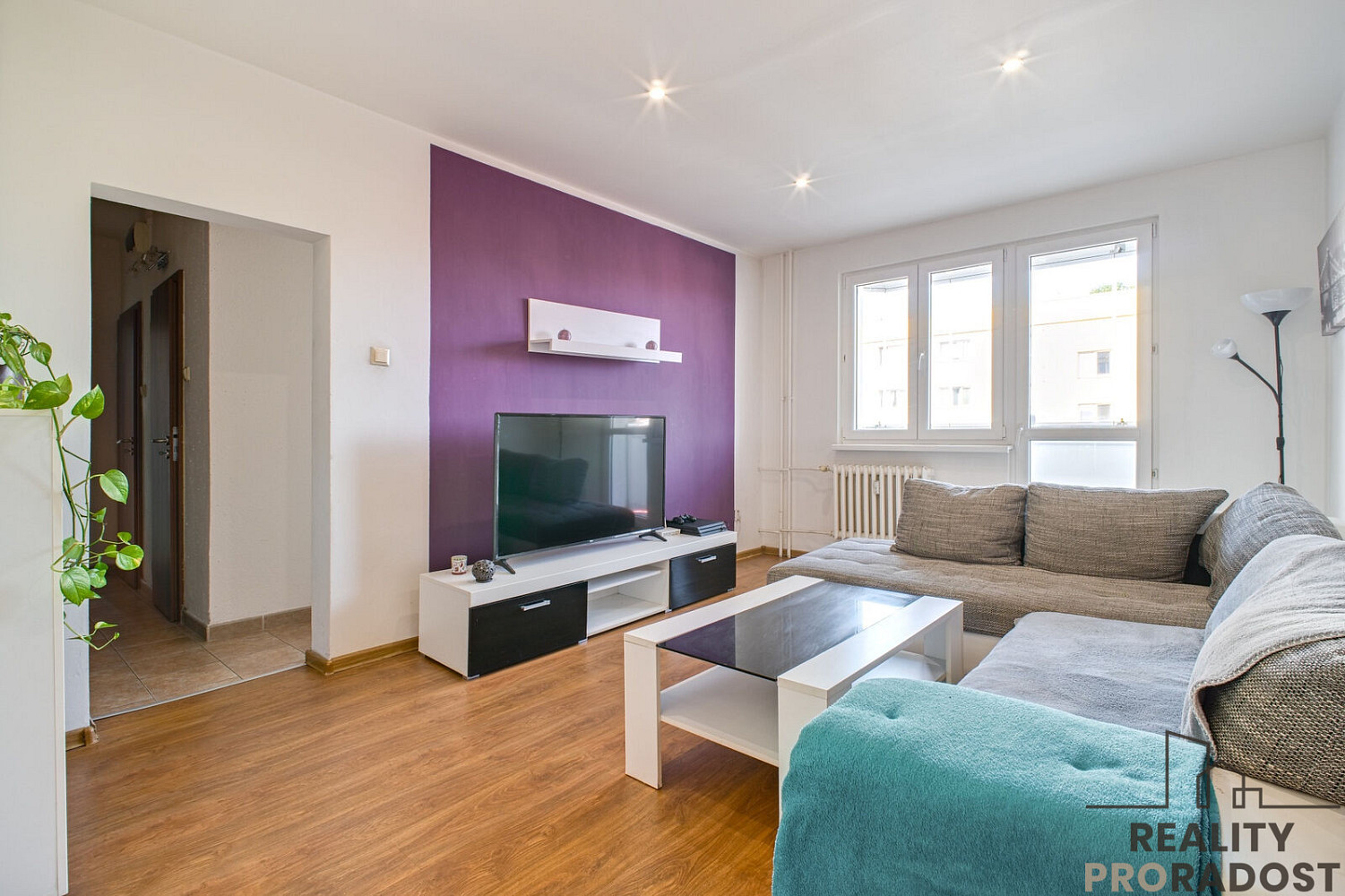Prodej bytu 2+1 58 m² – fotografie 2