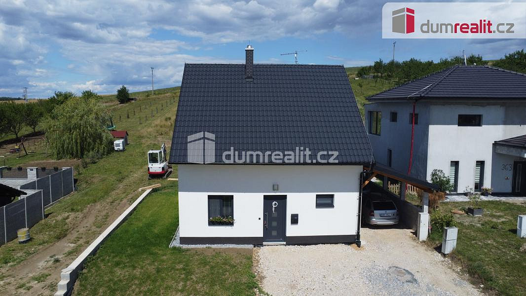 Prodej domu 93 m² s pozemkem 1 227 m² — photo 2