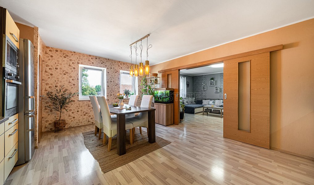 Prodej bytu 3+1 89 m², Ostrov – náhled fotky 4
