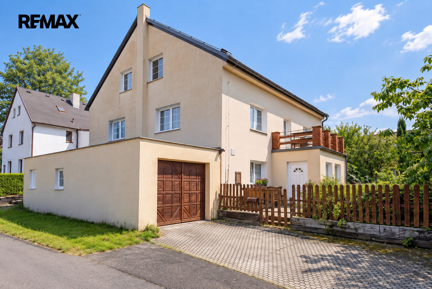 Prodej domu 240 m² s pozemkem 808 m²