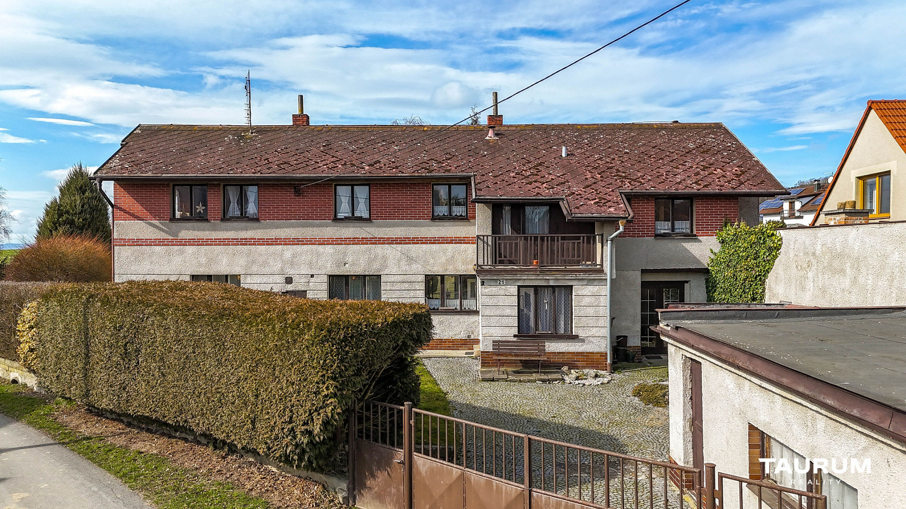 Prodej domu 289 m² s pozemkem 2 556 m²