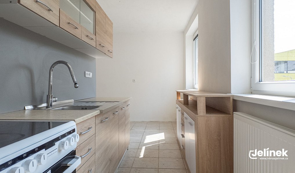 Prodej bytu 3+kk 58 m², Proseč – náhled fotky 2