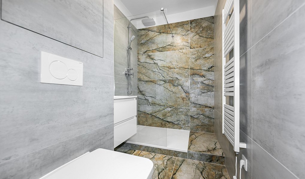 Prodej bytu 2+1 60 m², Planá – náhled fotky 2