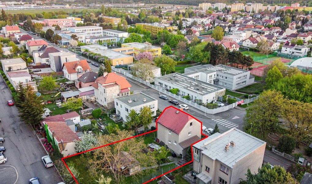 Prodej domu 170 m² s pozemkem 728 m², Praha – náhled fotky 2