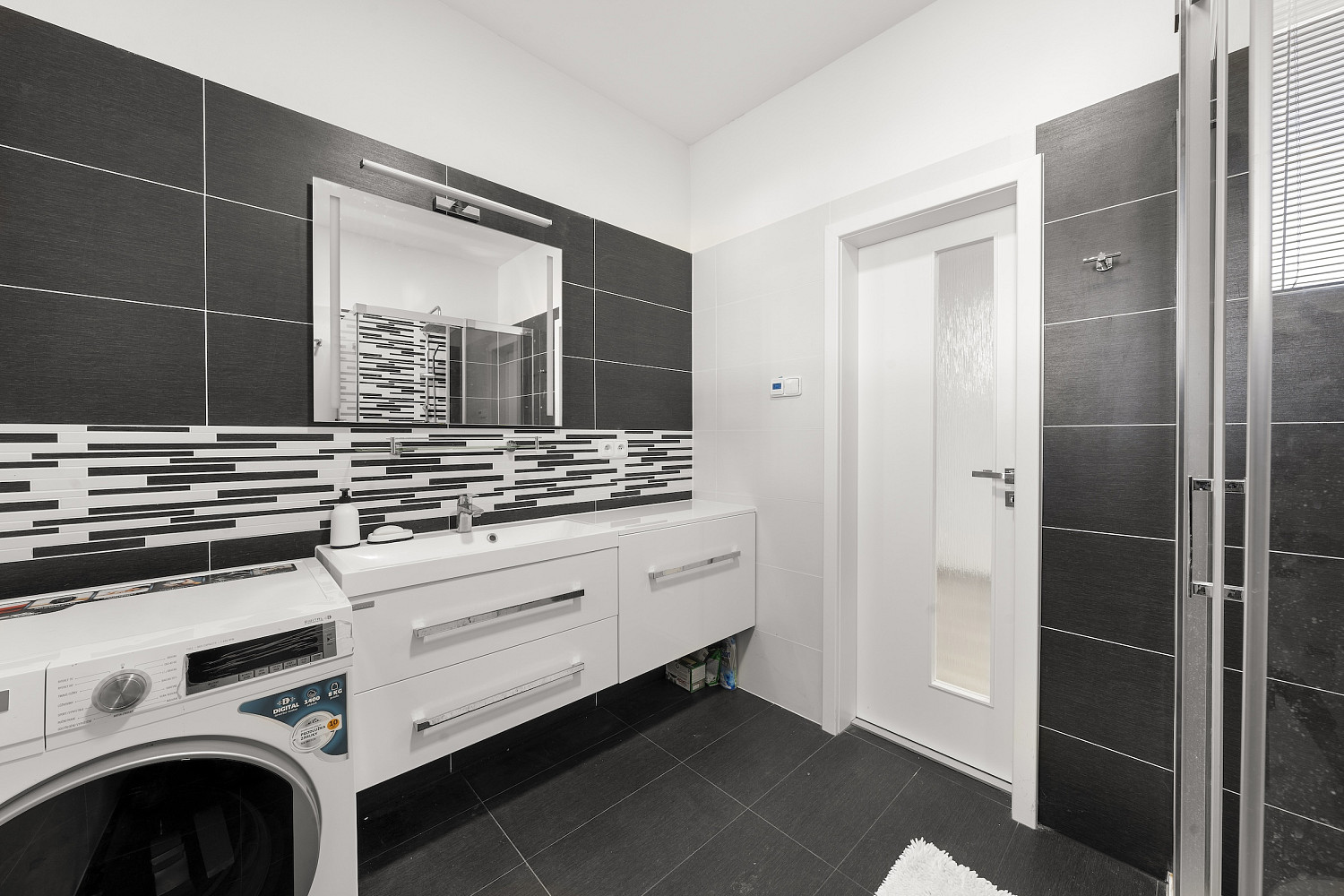 Prodej domu 243 m² – fotografie 2