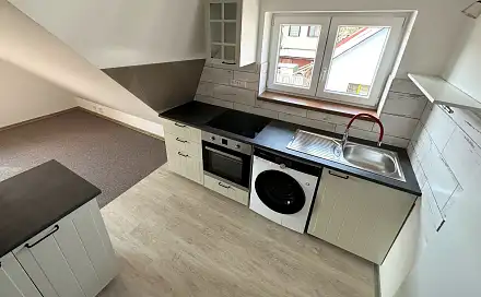 Pronájem bytu 1+kk 38 m²