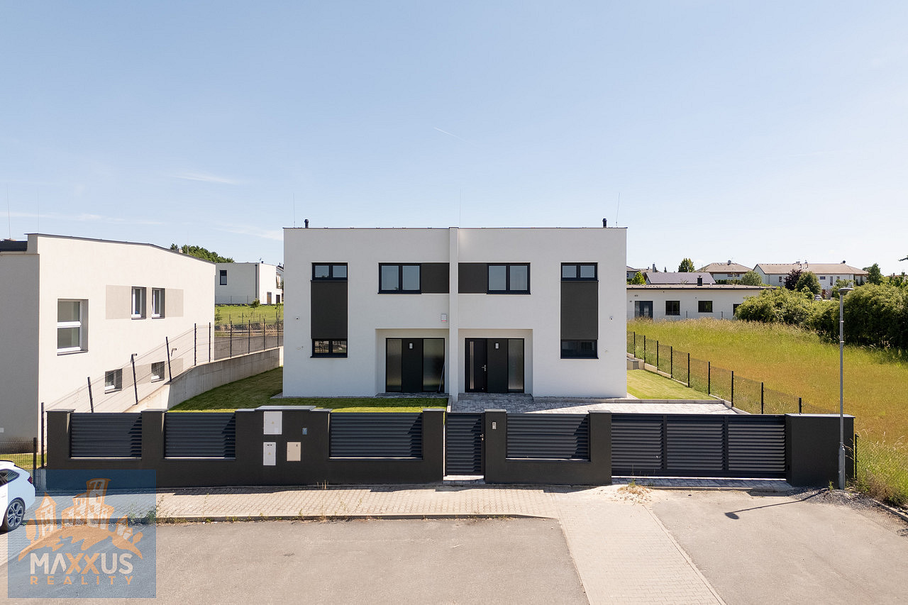 Prodej domu 280 m² s pozemkem 857 m²