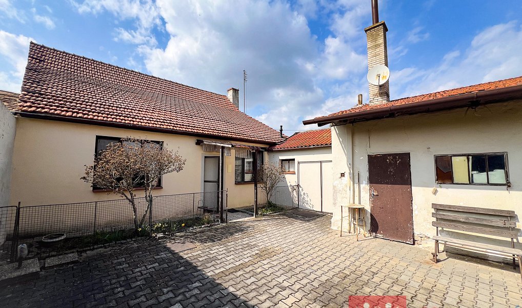 Prodej domu 162 m² s pozemkem 484 m², Kadov – náhled fotky 11