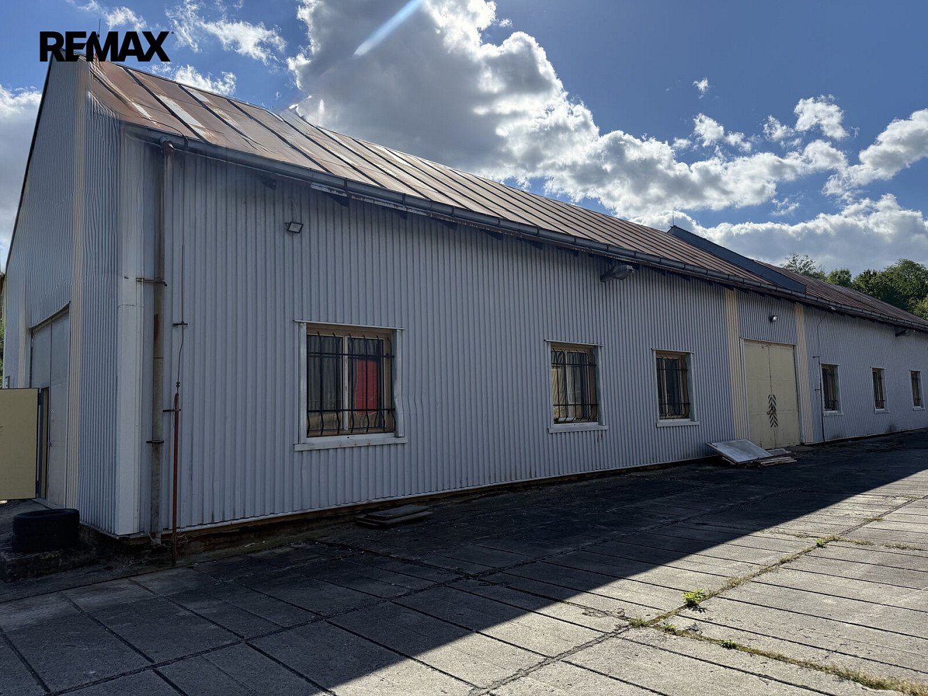 Pronájem skladovacích prostor 300 m² – fotografie 2