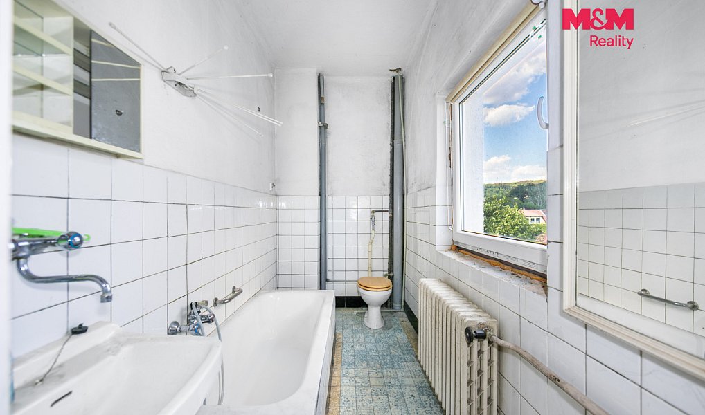 Prodej domu 200 m² s pozemkem 616 m², Plasy – náhled fotky 12