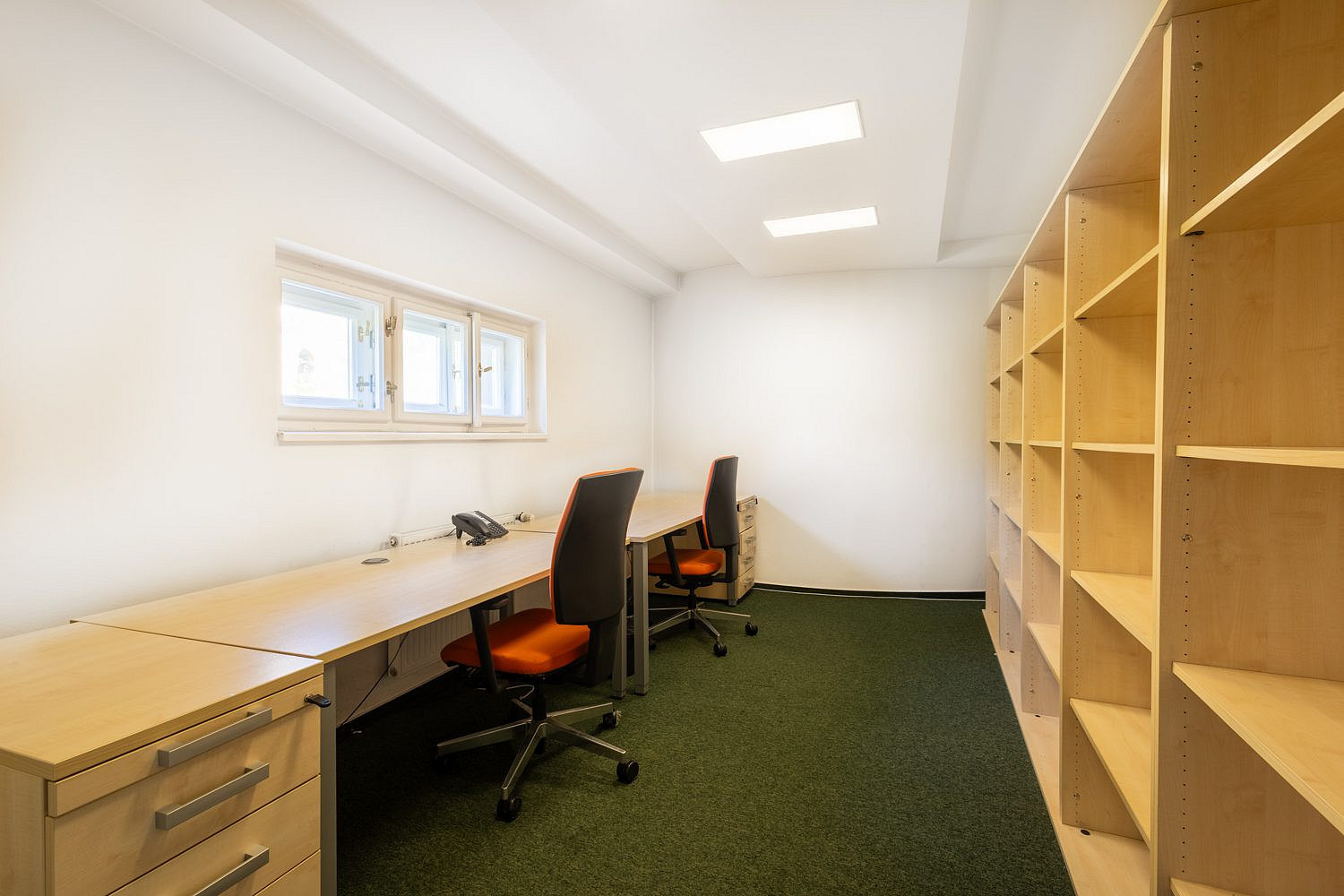 Pronájem kanceláře 1 065 m² – fotografie 4