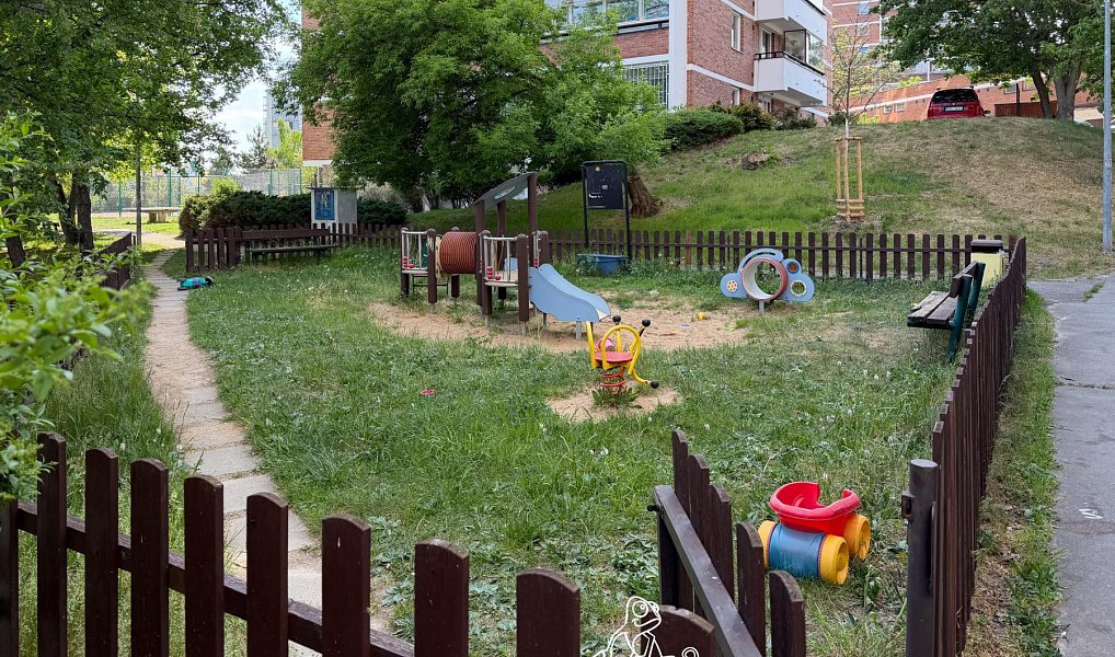 Prodej bytu 3+1 99 m², Praha – náhled fotky 29