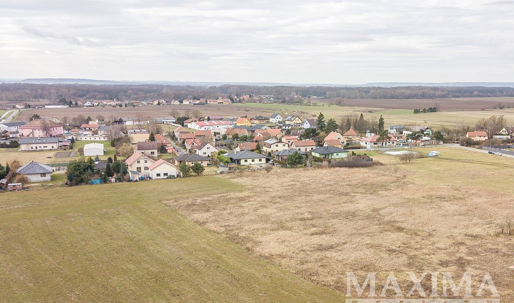 Prodej stavebního pozemku 896 m², Kly – náhled fotky 6
