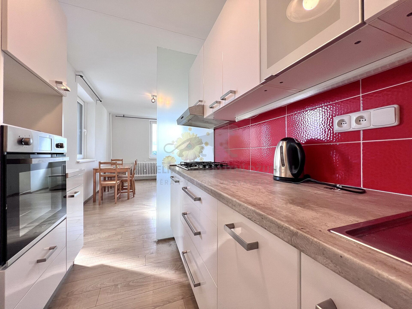 Pronájem bytu 2+kk 42 m² — photo 2
