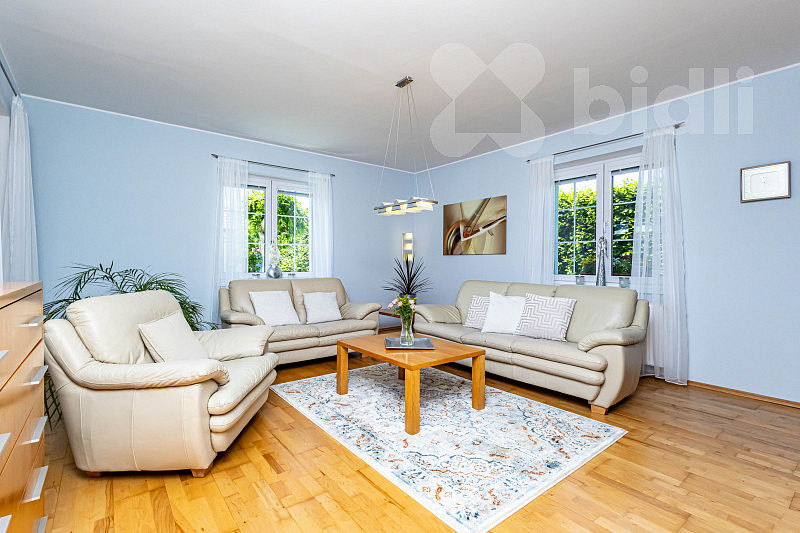 Prodej domu 165 m² s pozemkem 861 m² – fotografie 2