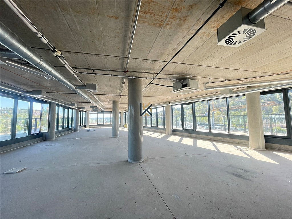 Pronájem kanceláře 199 m² — photo 4