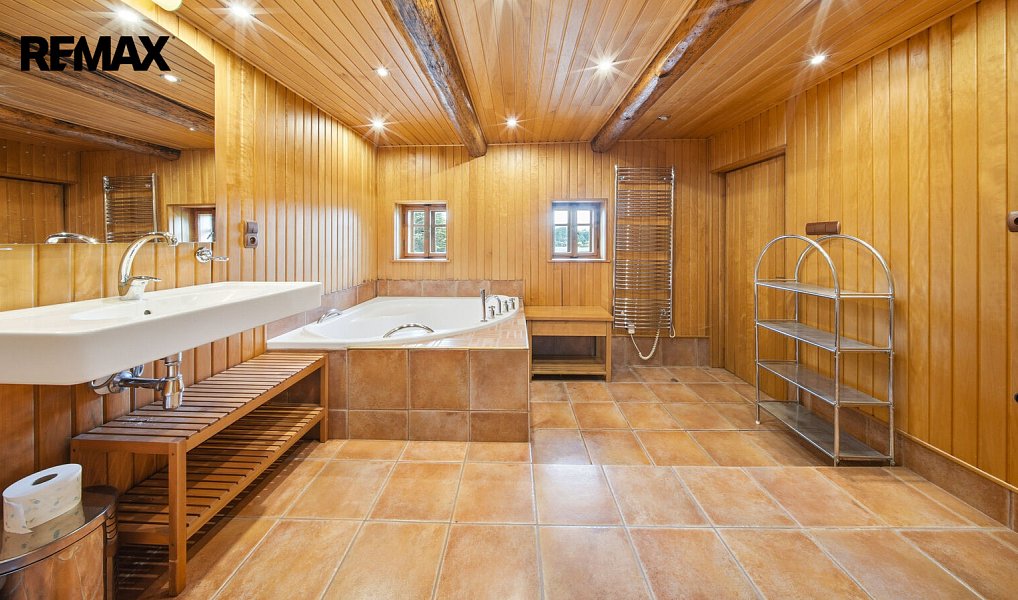 Prodej domu 556 m² s pozemkem 3 366 m², Cvikov – náhled fotky 32
