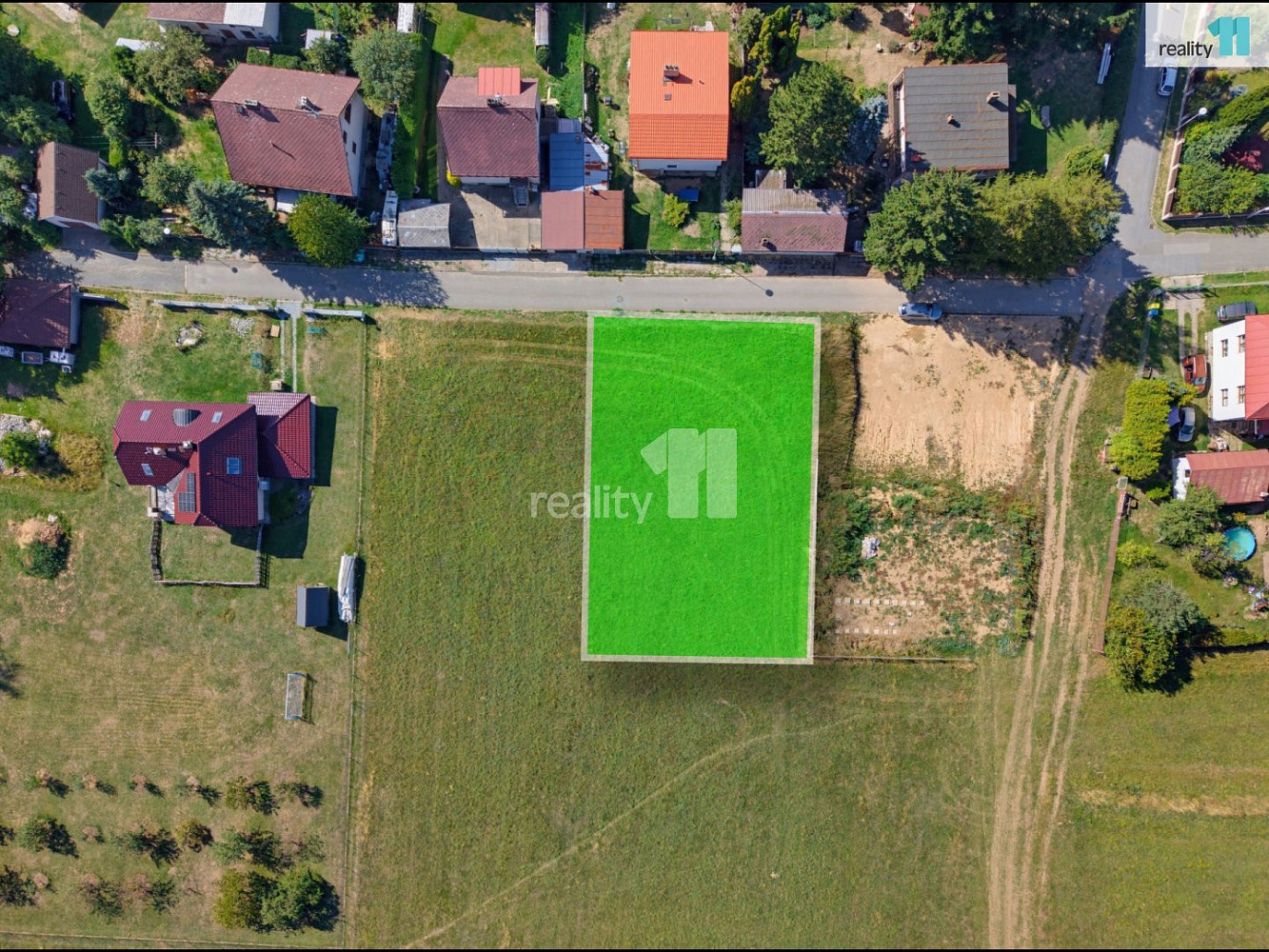 Prodej stavebního pozemku 1 000 m²