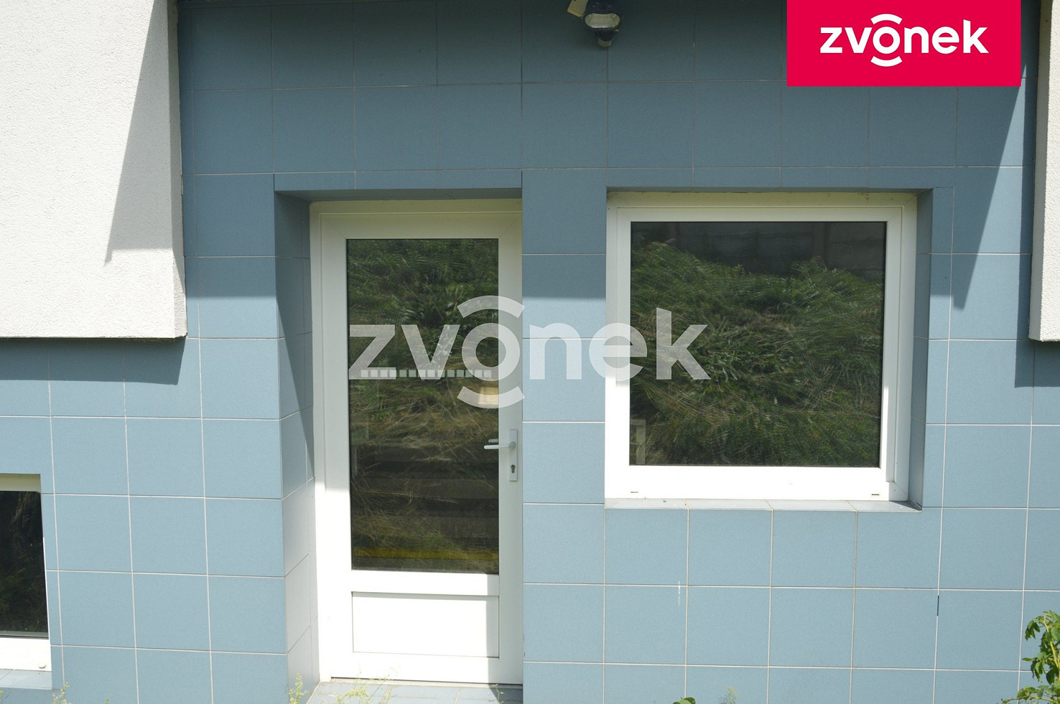 Pronájem obchodních prostor 270 m² – fotografie 3