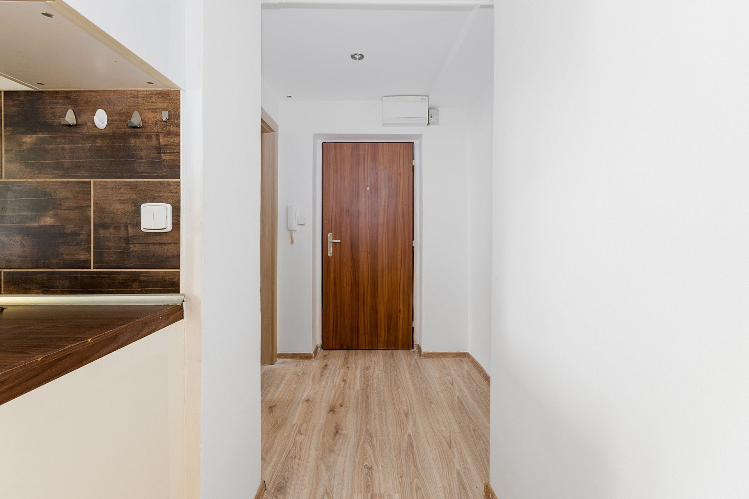 Pronájem bytu 2+1 50 m² – fotografie 4