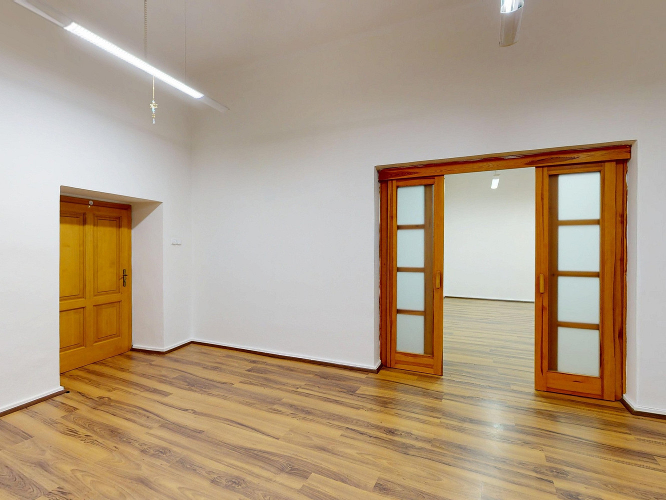 Pronájem obchodních prostor 60 m² – fotografie 3