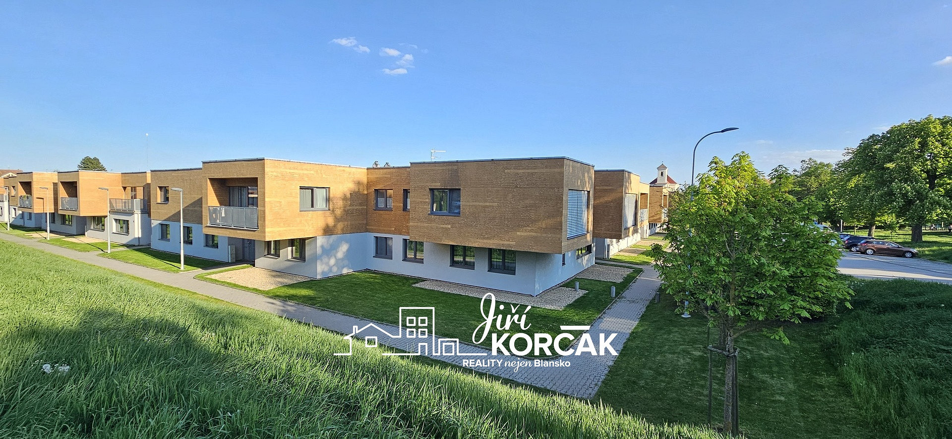 Pronájem bytu 2+kk 69 m² – fotografie 3