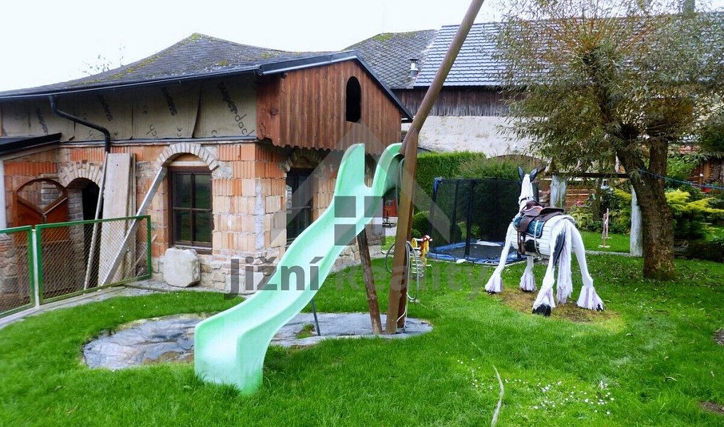 Prodej domu 500 m² s pozemkem 2 856 m², Vyšší Brod – náhled fotky 8