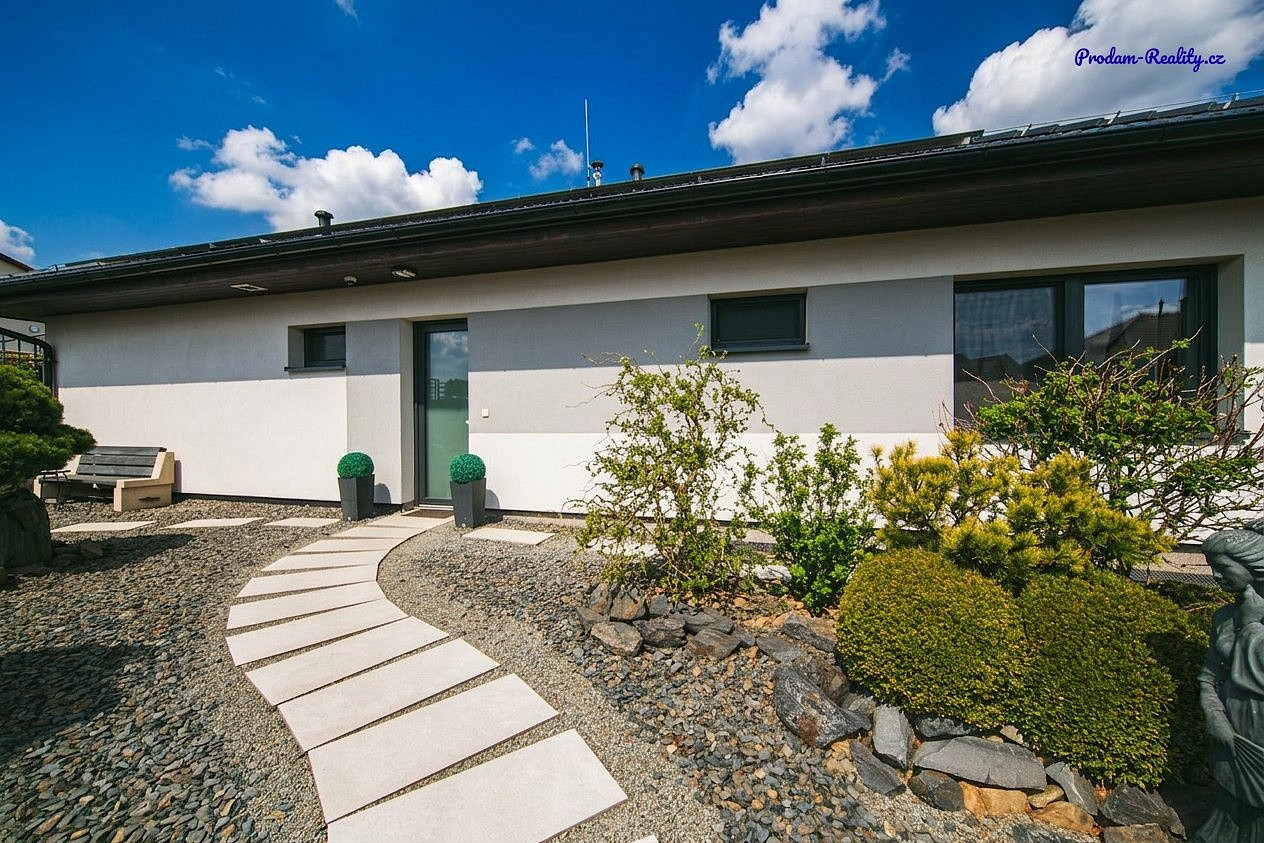 Prodej domu 124 m² s pozemkem 840 m² — photo 2