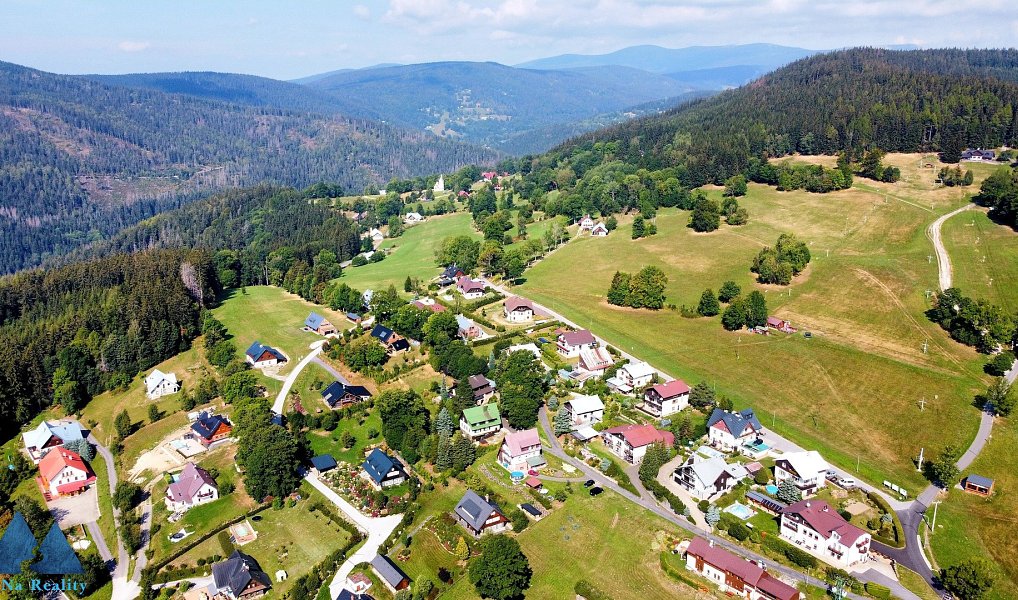Prodej domu 180 m² s pozemkem 1 214 m², Strážné – náhled fotky 31
