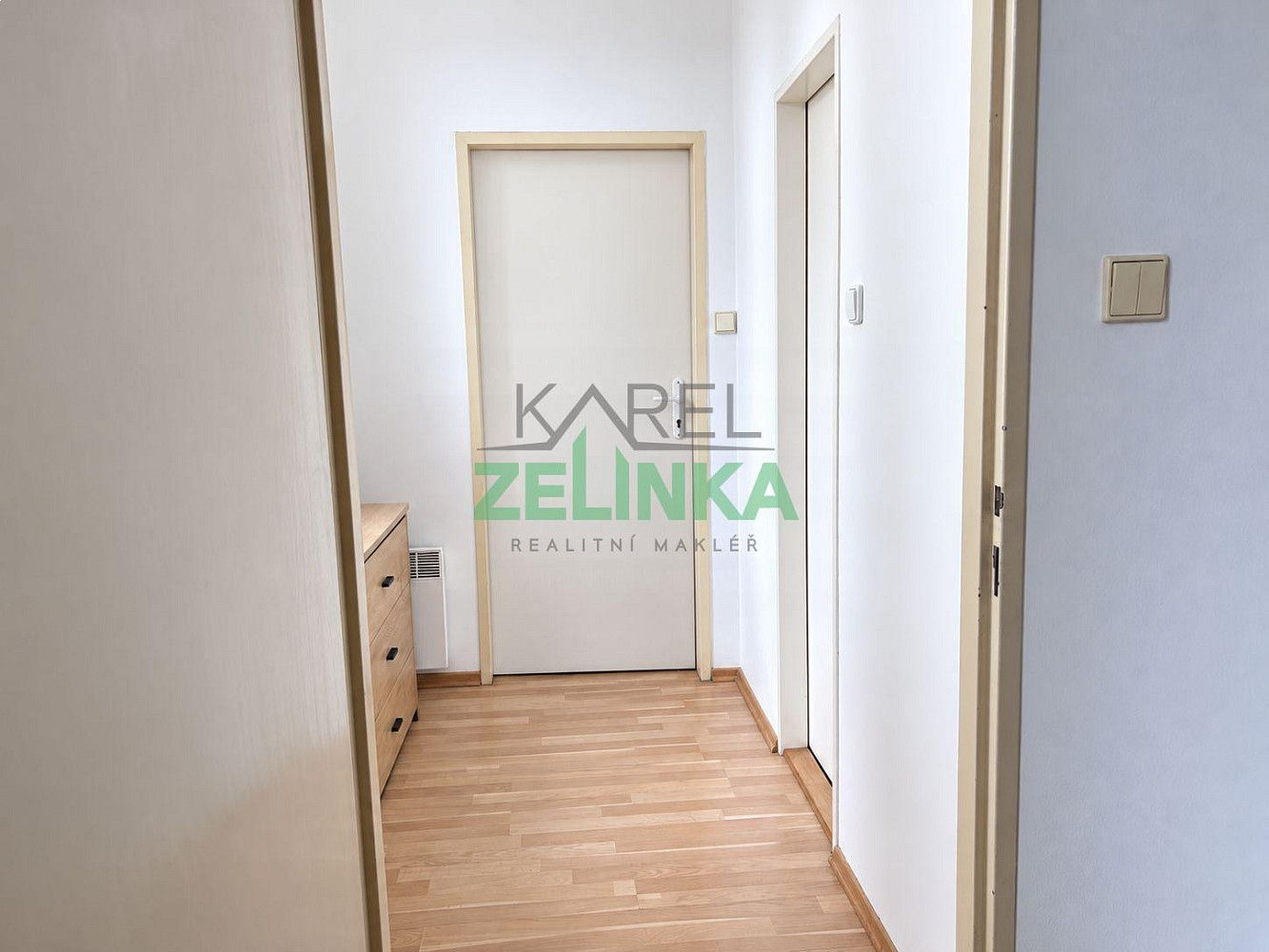 Pronájem bytu 1+1 40 m² – fotografie 3