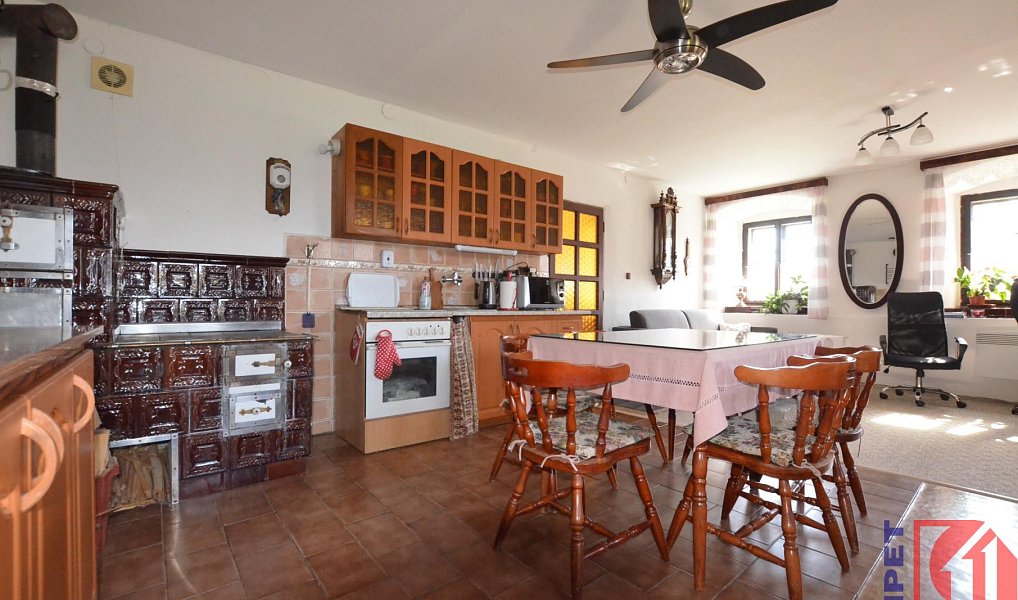 Prodej domu 180 m² s pozemkem 4 759 m², Vlčice – náhled fotky 8