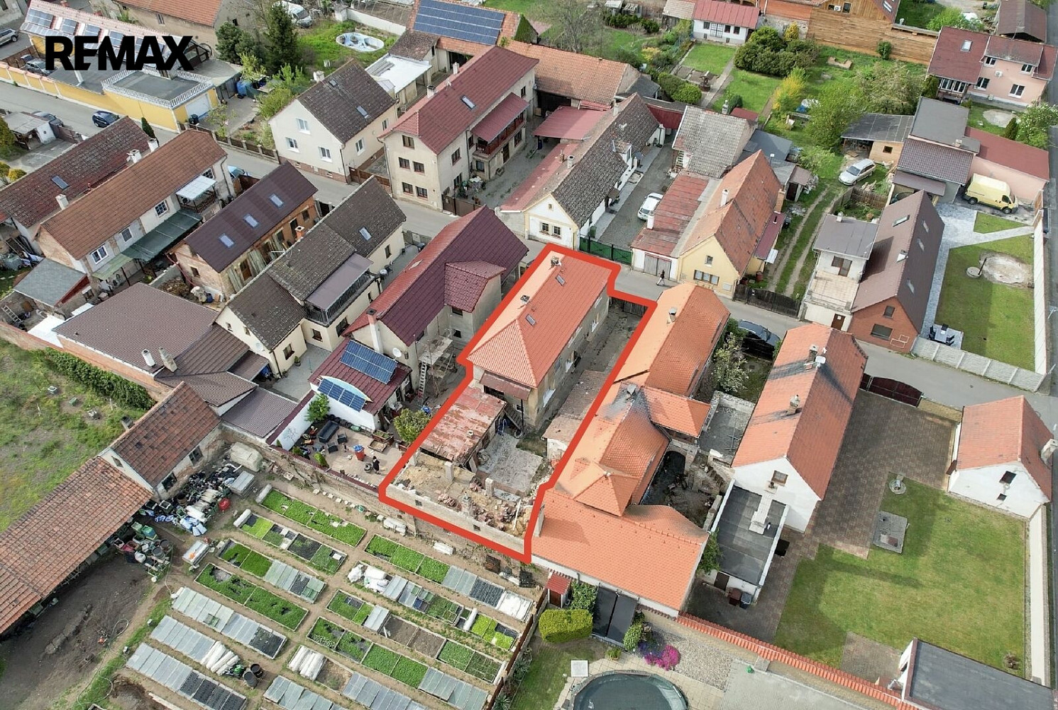 Prodej domu 95 m² s pozemkem 281 m² – fotografie 2