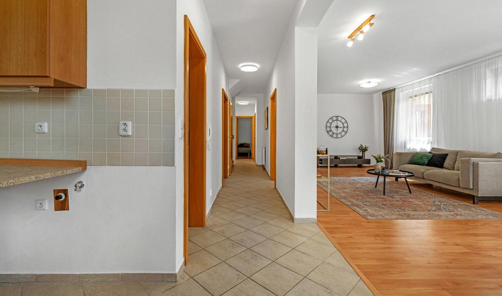 Prodej domu 202 m² s pozemkem 1 200 m², Praha – náhled fotky 29