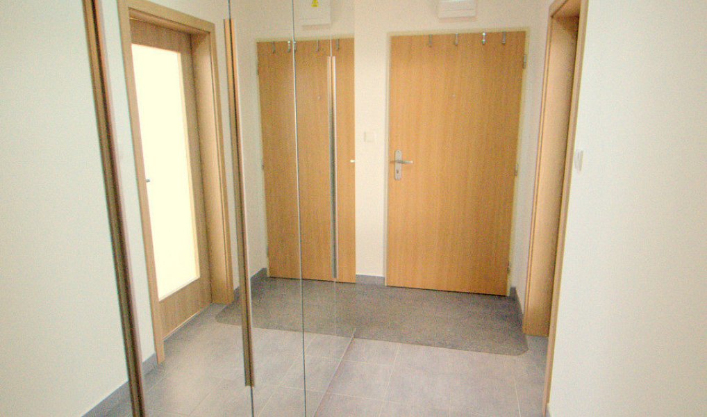 Prodej bytu 1+kk 40 m², Kladno – náhled fotky 8