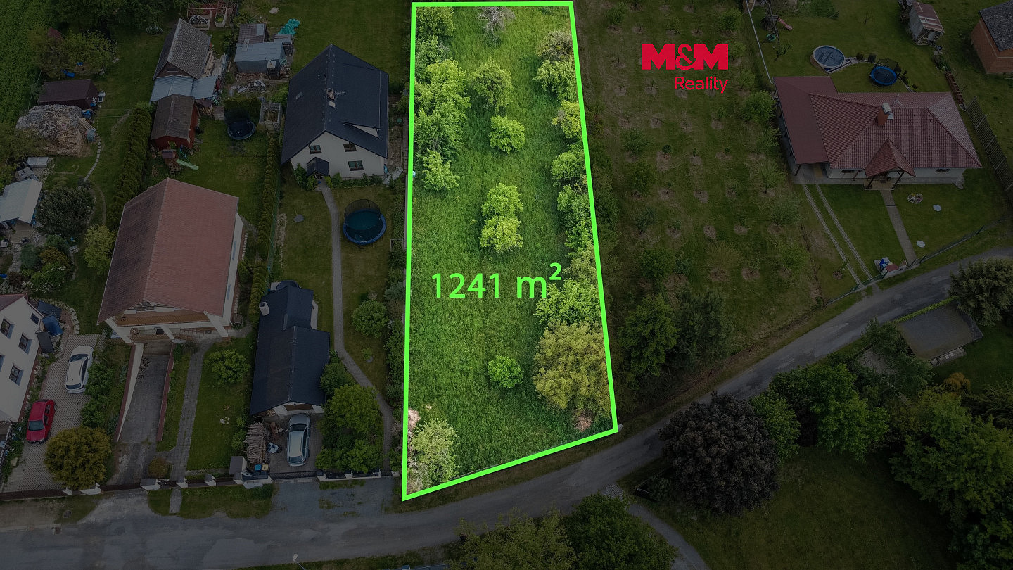 Prodej stavebního pozemku 1 241 m²