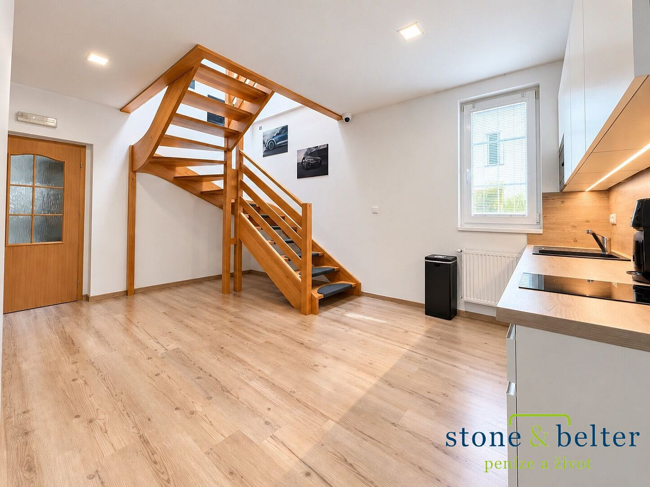 Pronájem kanceláře 209 m² – fotografie 5