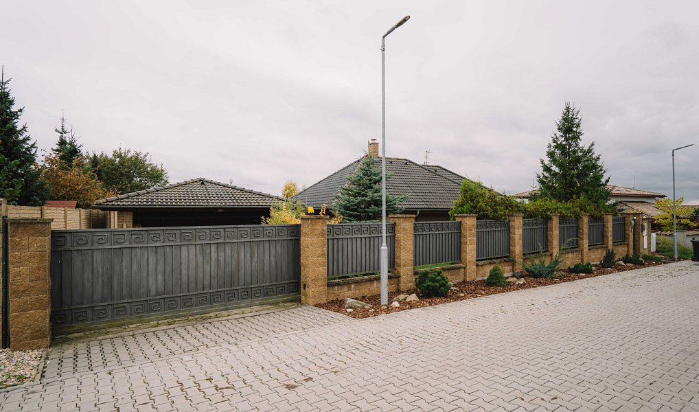 Prodej domu 200 m² s pozemkem 1 444 m², Ondřejov – náhled fotky 33