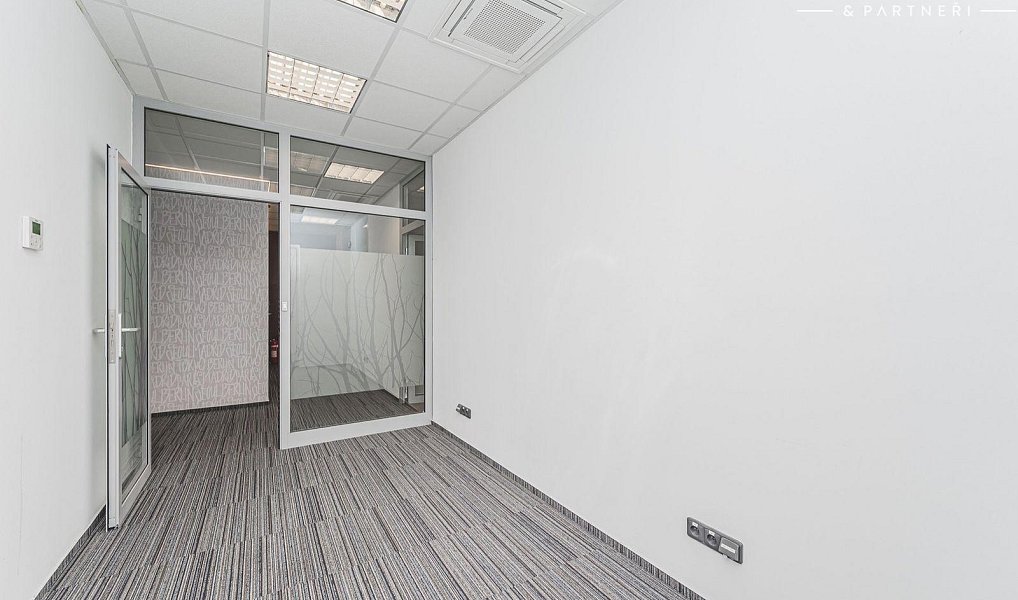 Pronájem kanceláře 18 m², Hradec Králové – náhled fotky 13
