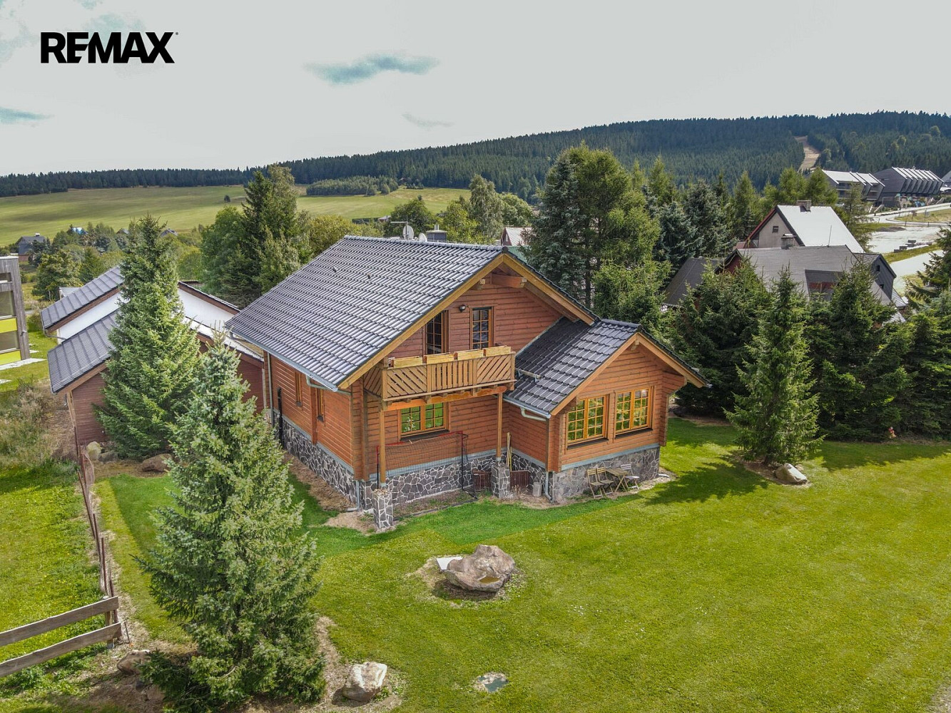 Prodej domu 195 m² s pozemkem 604 m² – fotografie 3