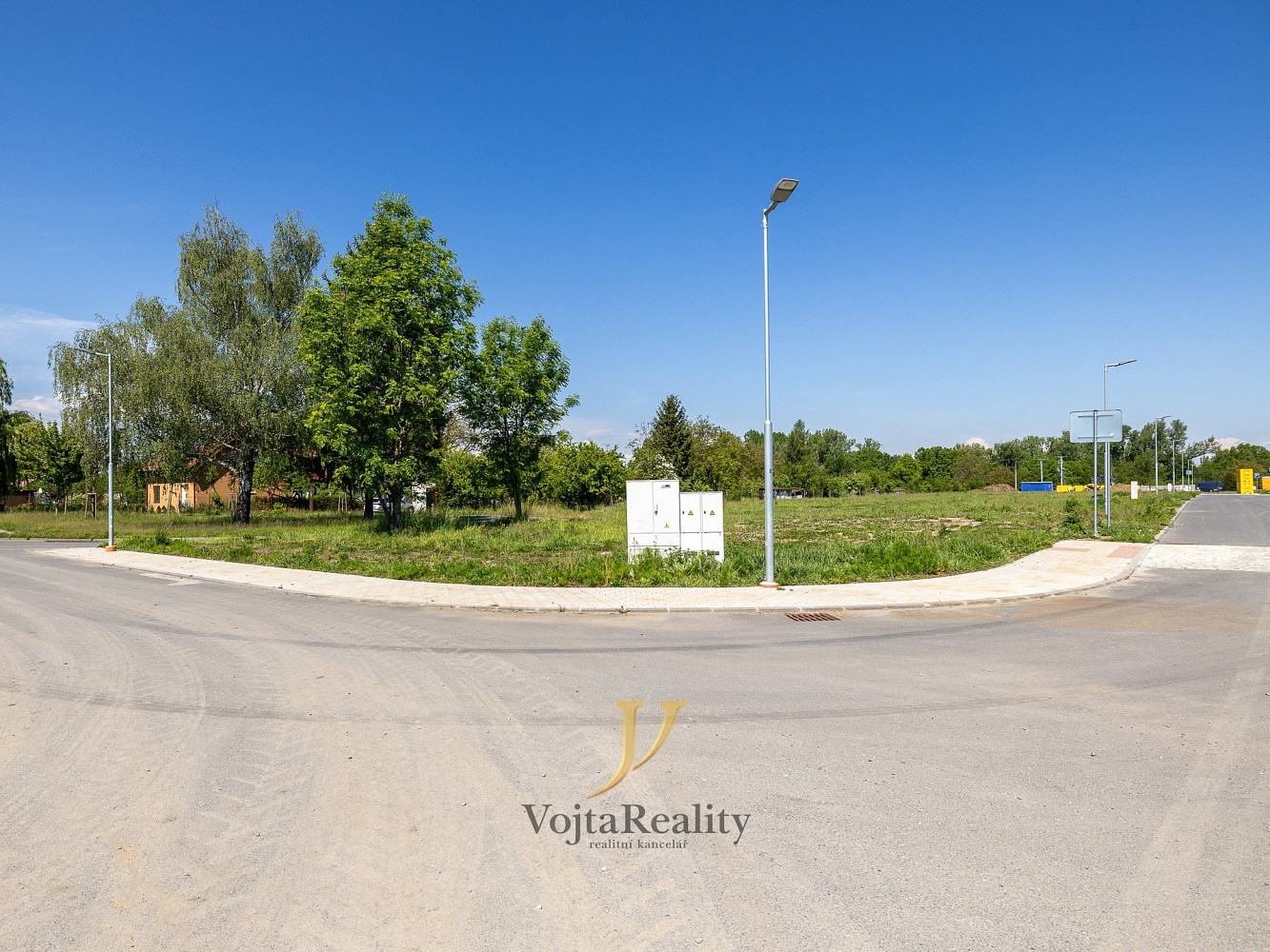 Prodej stavebního pozemku 811 m² – fotografie 4
